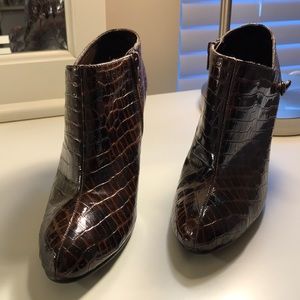 Snake skin look shoes